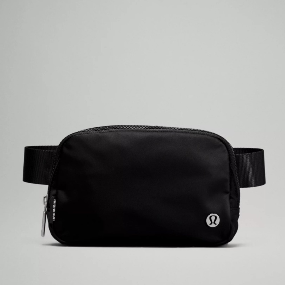 Lululemon Everywhere Belt Bag